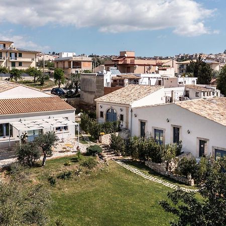 Michael Garden Bed and Breakfast Noto Exteriör bild