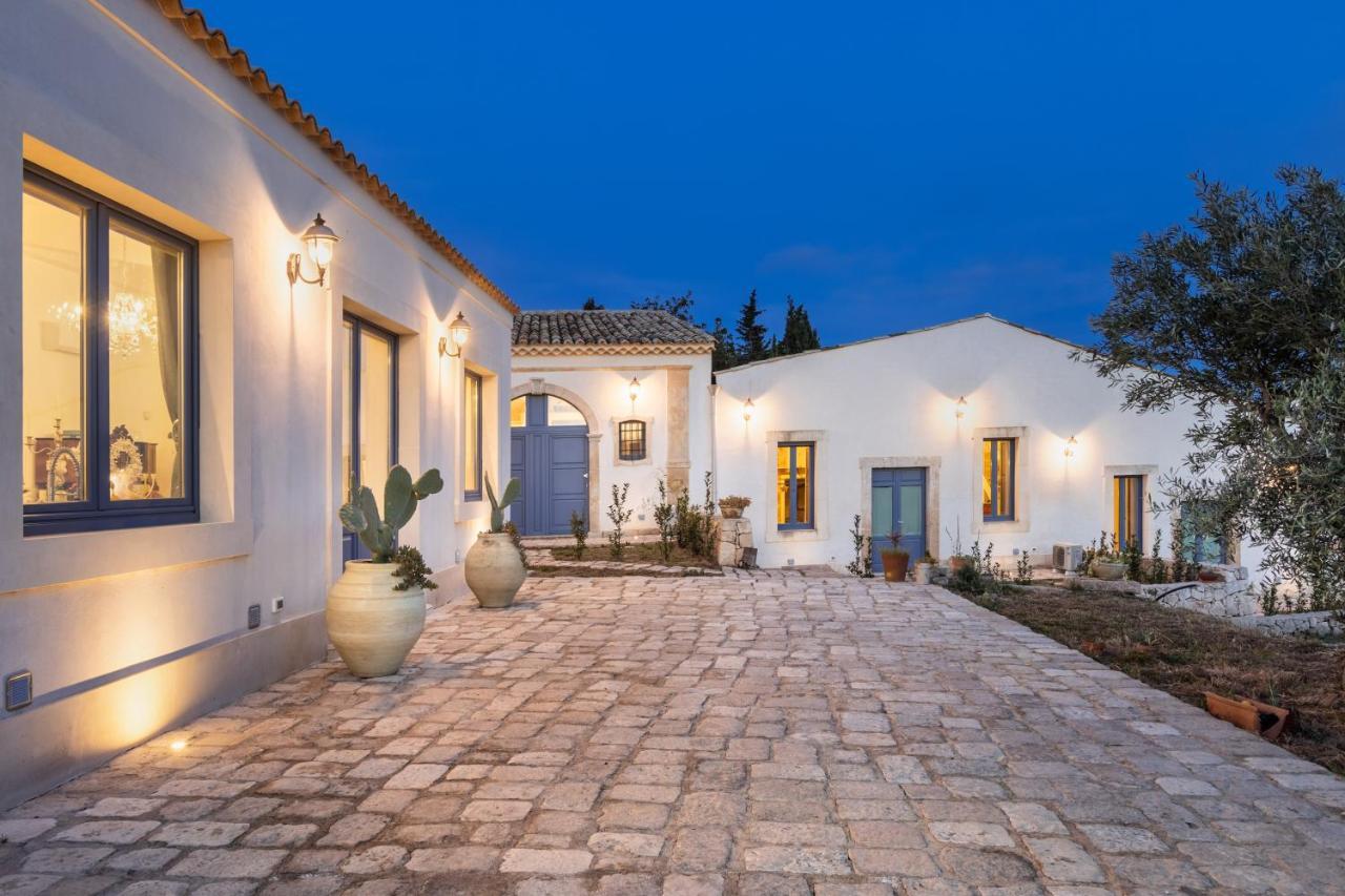 Michael Garden Bed and Breakfast Noto Exteriör bild